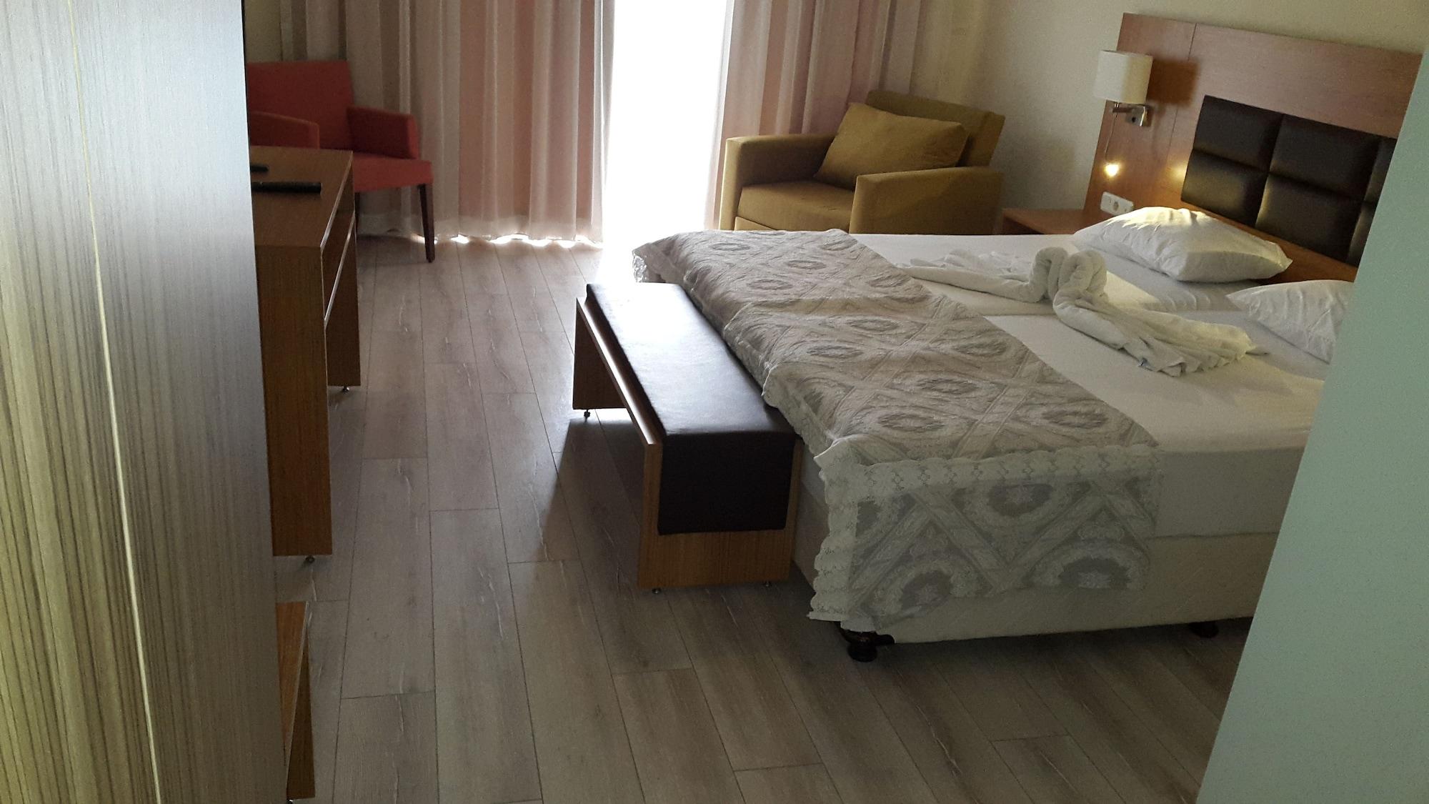 Begonville Hotel (Adults Only) Мармарис Екстериор снимка