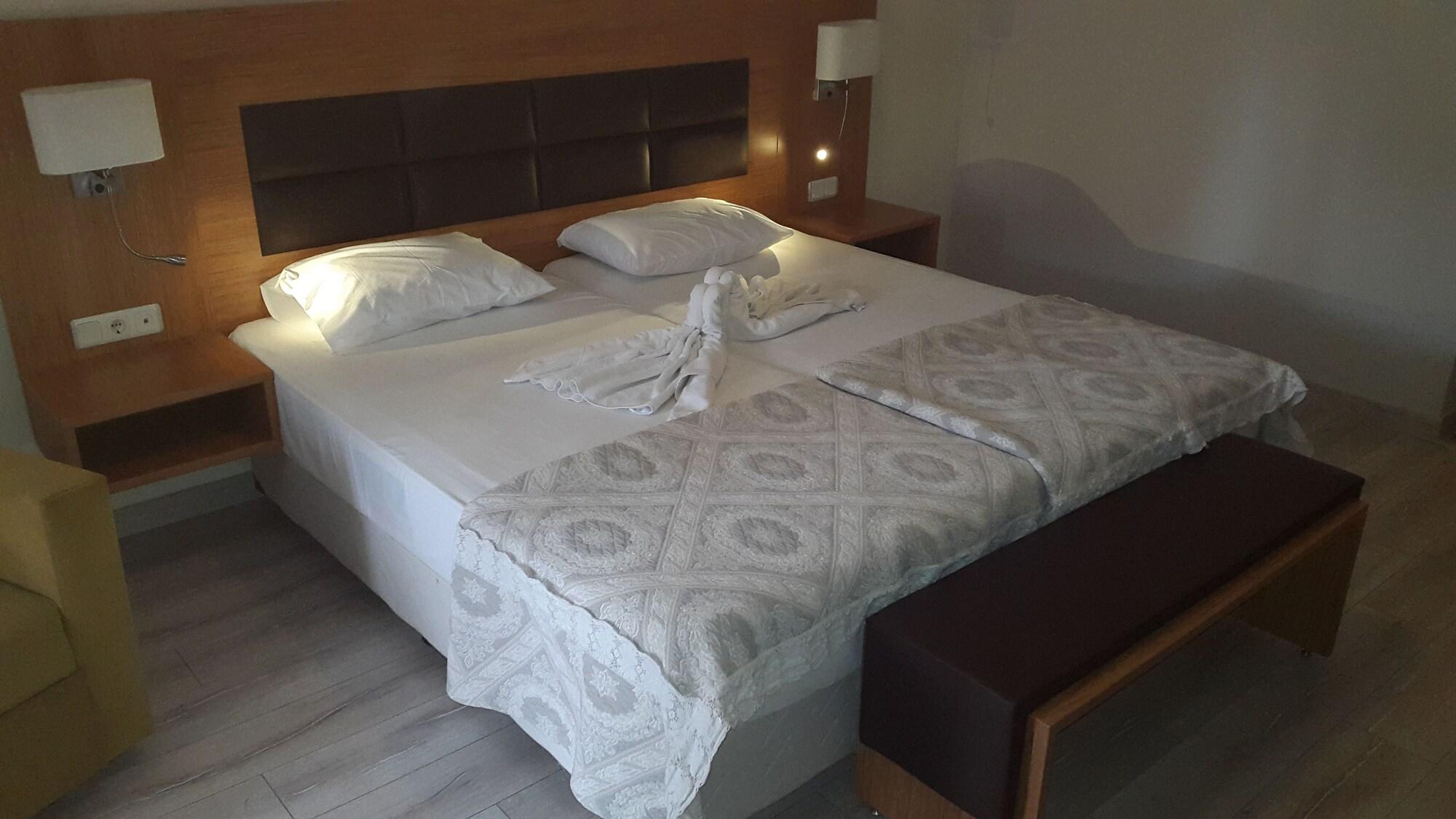 Begonville Hotel (Adults Only) Мармарис Екстериор снимка