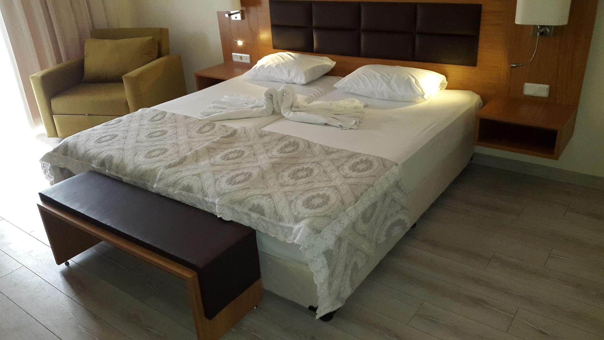 Begonville Hotel (Adults Only) Мармарис Екстериор снимка